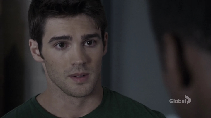VampireDiariesWorld_dot_nl-ChigagoFire4x01-0586.jpg