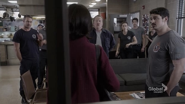 VampireDiariesWorld_dot_nl-ChigagoFire4x03-0669.jpg