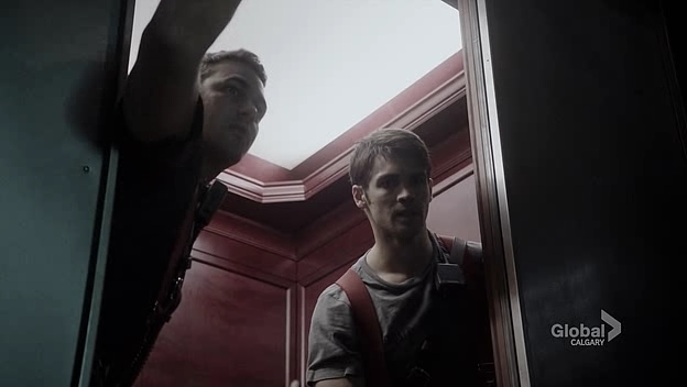 VampireDiariesWorld_dot_nl-ChigagoFire4x03-1658.jpg