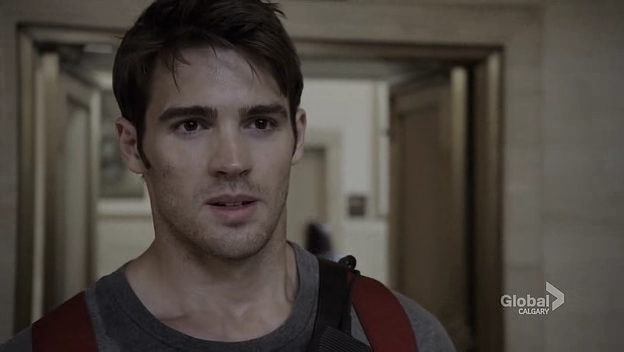 VampireDiariesWorld_dot_nl-ChigagoFire4x03-1832.jpg
