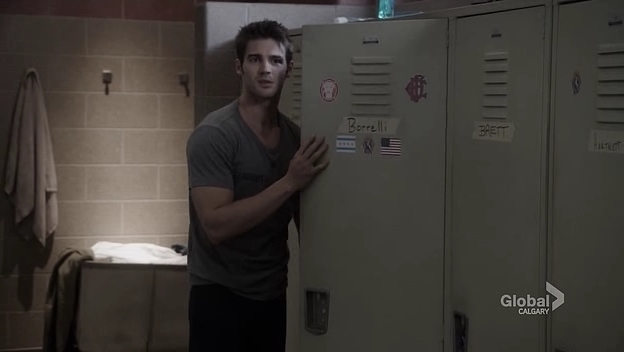 VampireDiariesWorld_dot_nl-ChigagoFire4x03-1936.jpg