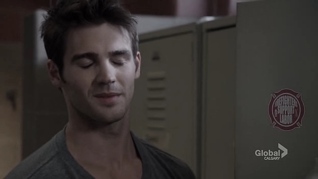 VampireDiariesWorld_dot_nl-ChigagoFire4x03-1951.jpg