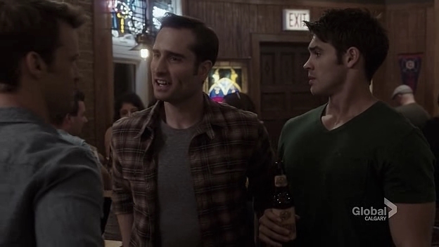 VampireDiariesWorld_dot_nl-ChigagoFire4x03-2129.jpg