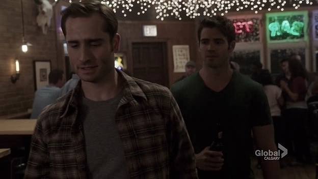 VampireDiariesWorld_dot_nl-ChigagoFire4x03-2139.jpg