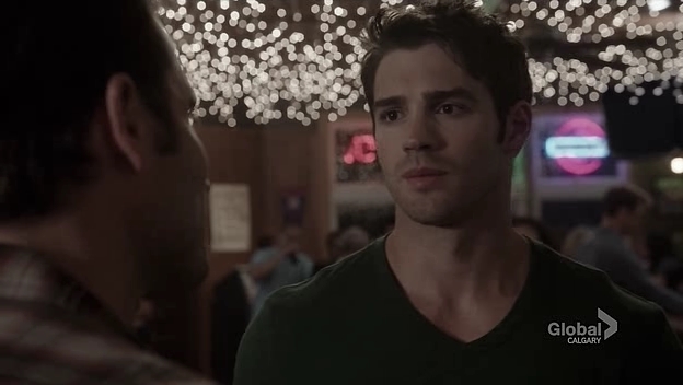 VampireDiariesWorld_dot_nl-ChigagoFire4x03-2147.jpg