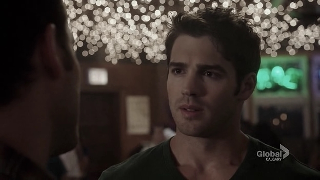 VampireDiariesWorld_dot_nl-ChigagoFire4x03-2158.jpg