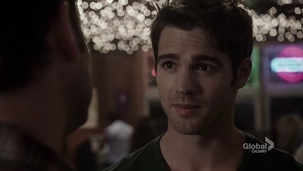 VampireDiariesWorld_dot_nl-ChigagoFire4x03-2163.jpg