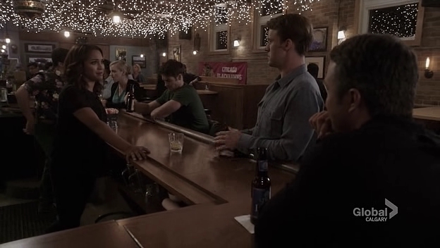 VampireDiariesWorld_dot_nl-ChigagoFire4x03-2176.jpg