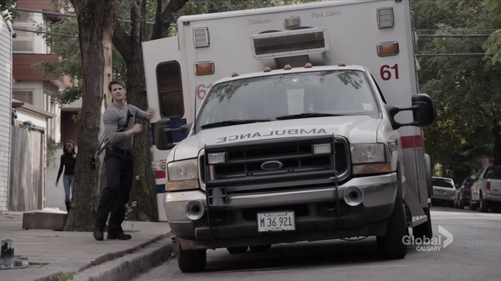VampireDiariesWorld_dot_nl-ChigagoFire4x04-1350.jpg
