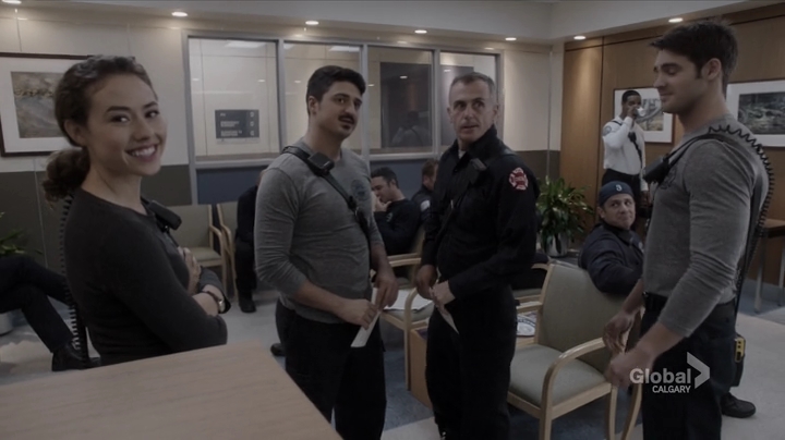 VampireDiariesWorld_dot_nl-ChigagoFire4x04-1692.jpg