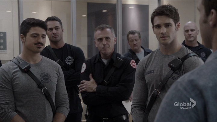 VampireDiariesWorld_dot_nl-ChigagoFire4x04-1719.jpg