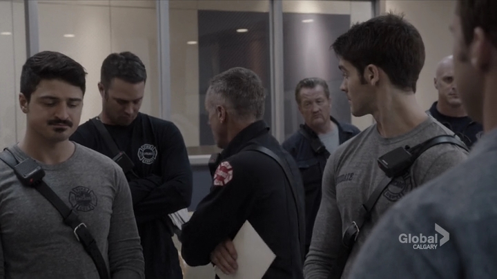 VampireDiariesWorld_dot_nl-ChigagoFire4x04-1723.jpg