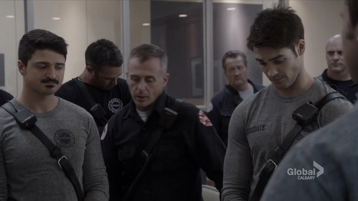 VampireDiariesWorld_dot_nl-ChigagoFire4x04-1724.jpg