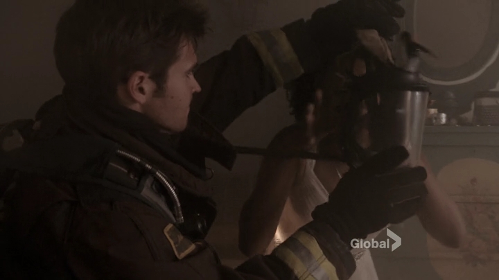 VampireDiariesWorld_dot_nl-ChigagoFire4x05-0395.jpg
