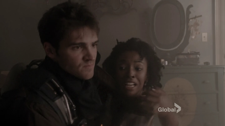 VampireDiariesWorld_dot_nl-ChigagoFire4x05-0410.jpg