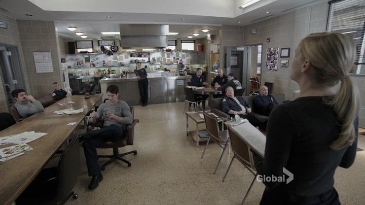VampireDiariesWorld_dot_nl-ChigagoFire4x05-0958.jpg