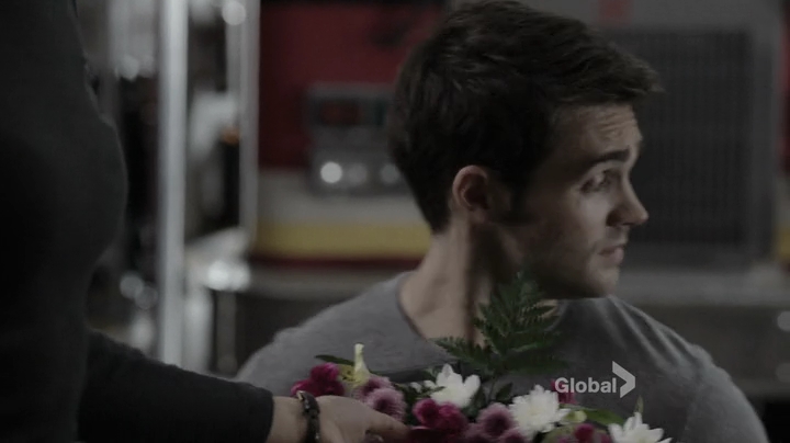VampireDiariesWorld_dot_nl-ChigagoFire4x05-1260.jpg