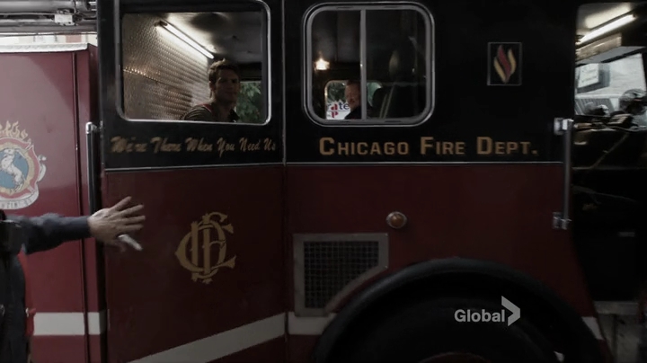 VampireDiariesWorld_dot_nl-ChigagoFire4x05-1276.jpg