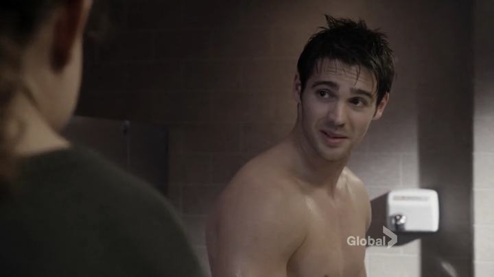VampireDiariesWorld_dot_nl-ChigagoFire4x05-1383.jpg