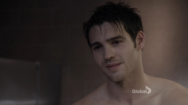 VampireDiariesWorld_dot_nl-ChigagoFire4x05-1399.jpg