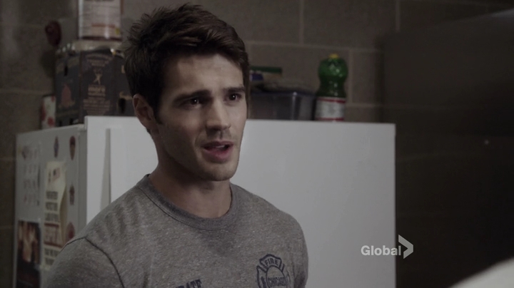 VampireDiariesWorld_dot_nl-ChigagoFire4x05-1673.jpg