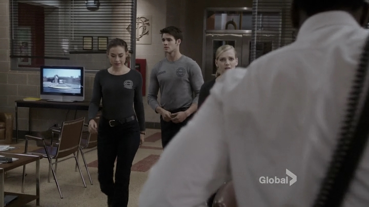VampireDiariesWorld_dot_nl-ChigagoFire4x05-1685.jpg