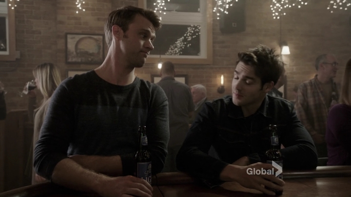 VampireDiariesWorld_dot_nl-ChigagoFire4x05-2160.jpg