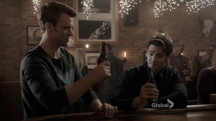VampireDiariesWorld_dot_nl-ChigagoFire4x05-2177.jpg