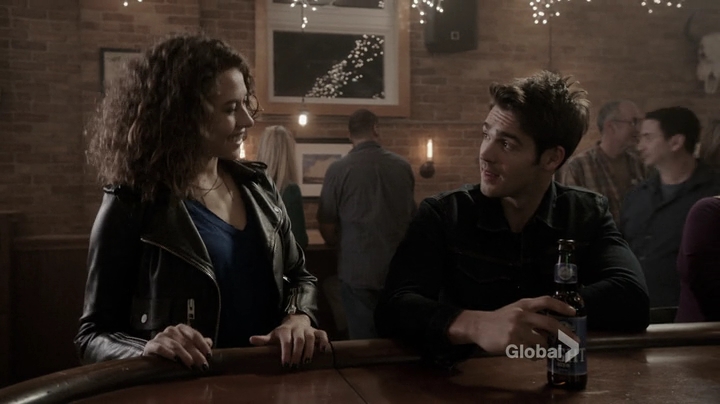 VampireDiariesWorld_dot_nl-ChigagoFire4x05-2185.jpg