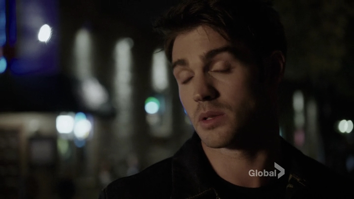 VampireDiariesWorld_dot_nl-ChigagoFire4x05-2229.jpg