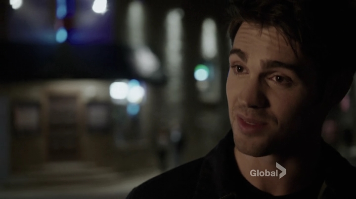 VampireDiariesWorld_dot_nl-ChigagoFire4x05-2240.jpg
