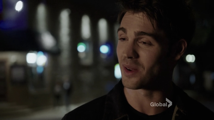VampireDiariesWorld_dot_nl-ChigagoFire4x05-2241.jpg