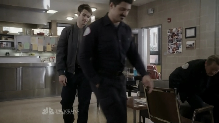 VampireDiariesWorld-dot-nl_ChigagoFire4x08-1079.jpg