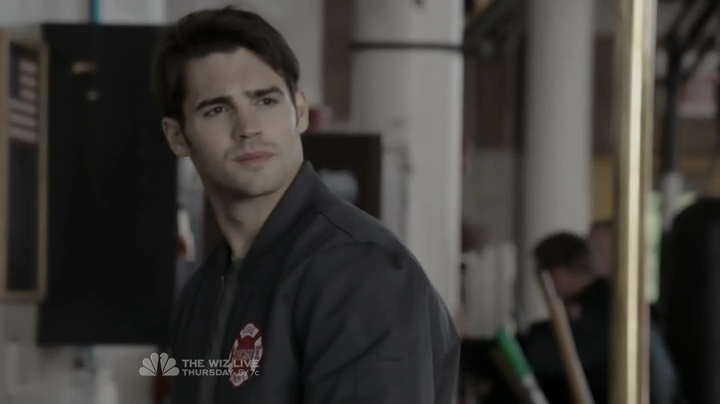 VampireDiariesWorld-dot-nl_ChigagoFire4x08-1100.jpg