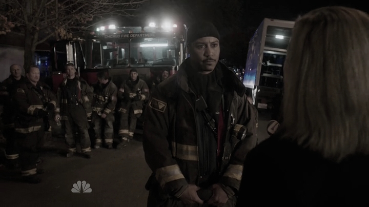 vampirediariesworld_dot_nl-ChigagoFire4x09-1335.jpg