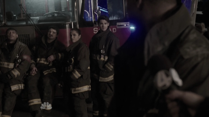 vampirediariesworld_dot_nl-ChigagoFire4x09-1344.jpg