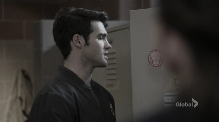 vampirediariesworld_dot_nl-ChigagoFire4x11-0208.jpg