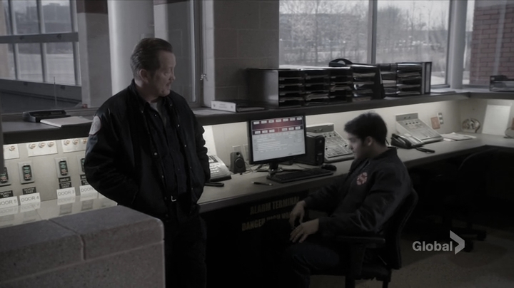 vampirediariesworld_dot_nl-ChigagoFire4x11-0854.jpg
