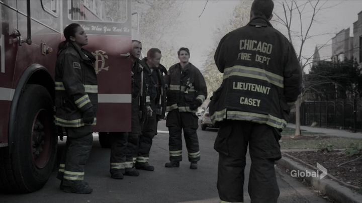 vampirediariesworld_dot_nl-ChigagoFire4x11-1408.jpg