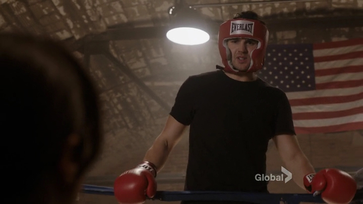 VampireDiariesWorld_dot_nl-ChigagoFire4x13-956.jpg