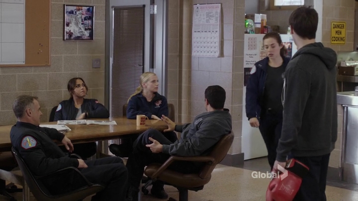 VampireDiariesWorld_dot_nl-ChigagoFire4x14-0476.jpg