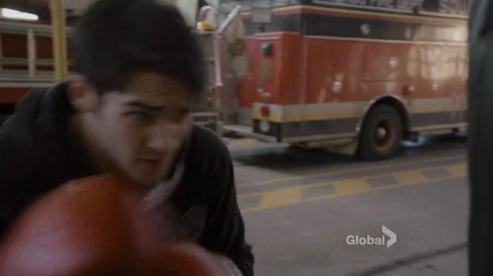 VampireDiariesWorld_dot_nl-ChigagoFire4x14-0660.jpg