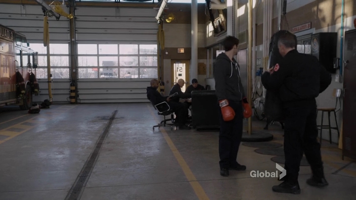 VampireDiariesWorld_dot_nl-ChigagoFire4x14-0674.jpg