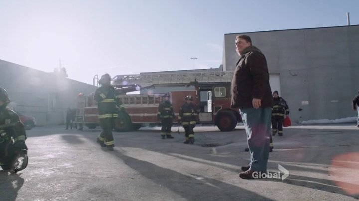 VampireDiariesWorld_dot_nl-ChigagoFire4x14-0820.jpg