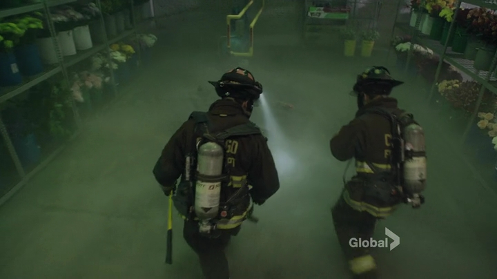 VampireDiariesWorld_dot_nl-ChigagoFire4x14-0891.jpg