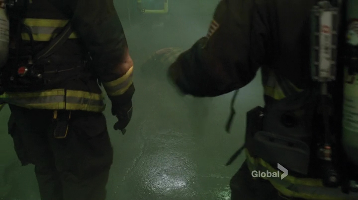VampireDiariesWorld_dot_nl-ChigagoFire4x14-0918.jpg