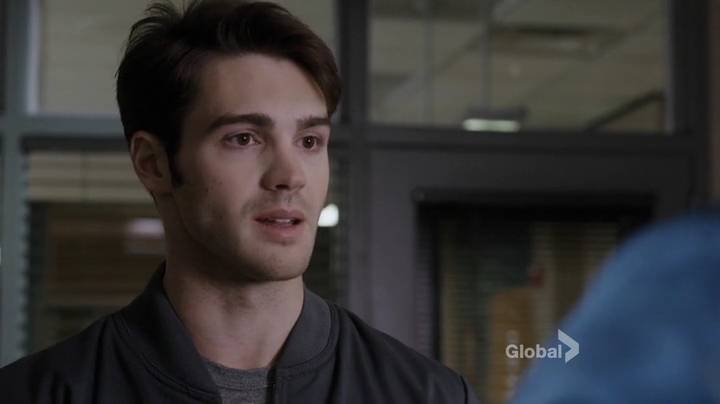 VampireDiariesWorld_dot_nl-ChigagoFire4x15-1391.jpg