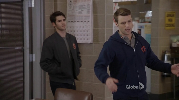VampireDiariesWorld_dot_nl-ChigagoFire4x15-598.jpg