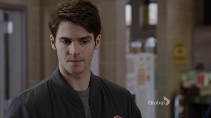 VampireDiariesWorld_dot_nl-ChigagoFire4x15-618.jpg