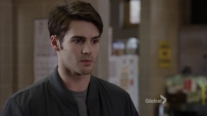 VampireDiariesWorld_dot_nl-ChigagoFire4x15-628.jpg